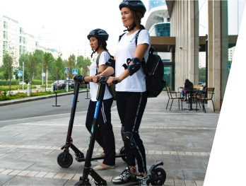 Команда на электроскутерах